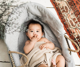Natural Seagrass Moses Basket with Stand - Green - Mokee