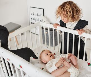 Mini Cot Bed Essential Drawer Bundle 5 in 1 - White - Mokee